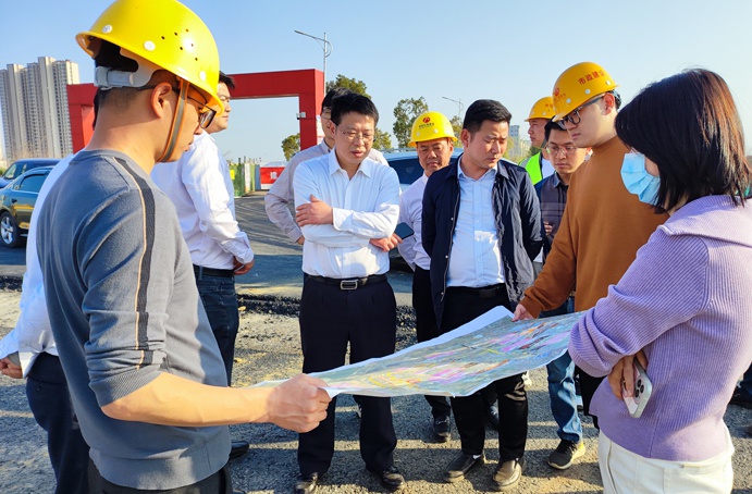 市政公用集團劉順保到朱橋東路項目、昌東三路項目、秦坊安置房項目調(diào)研